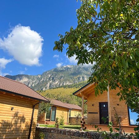 Hotel Bujtina Kapinova Berat Esterno foto