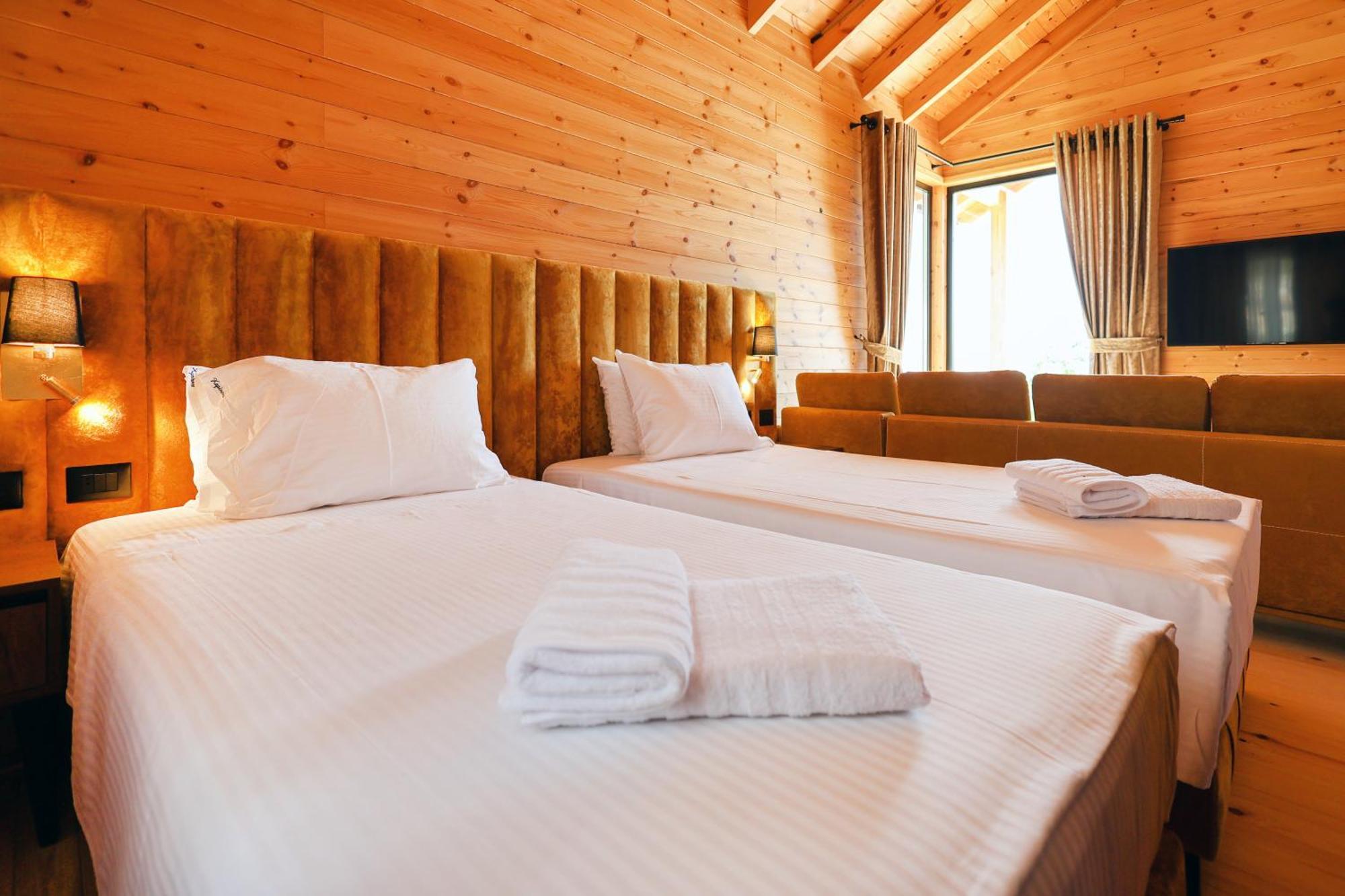 Hotel Bujtina Kapinova Berat Esterno foto