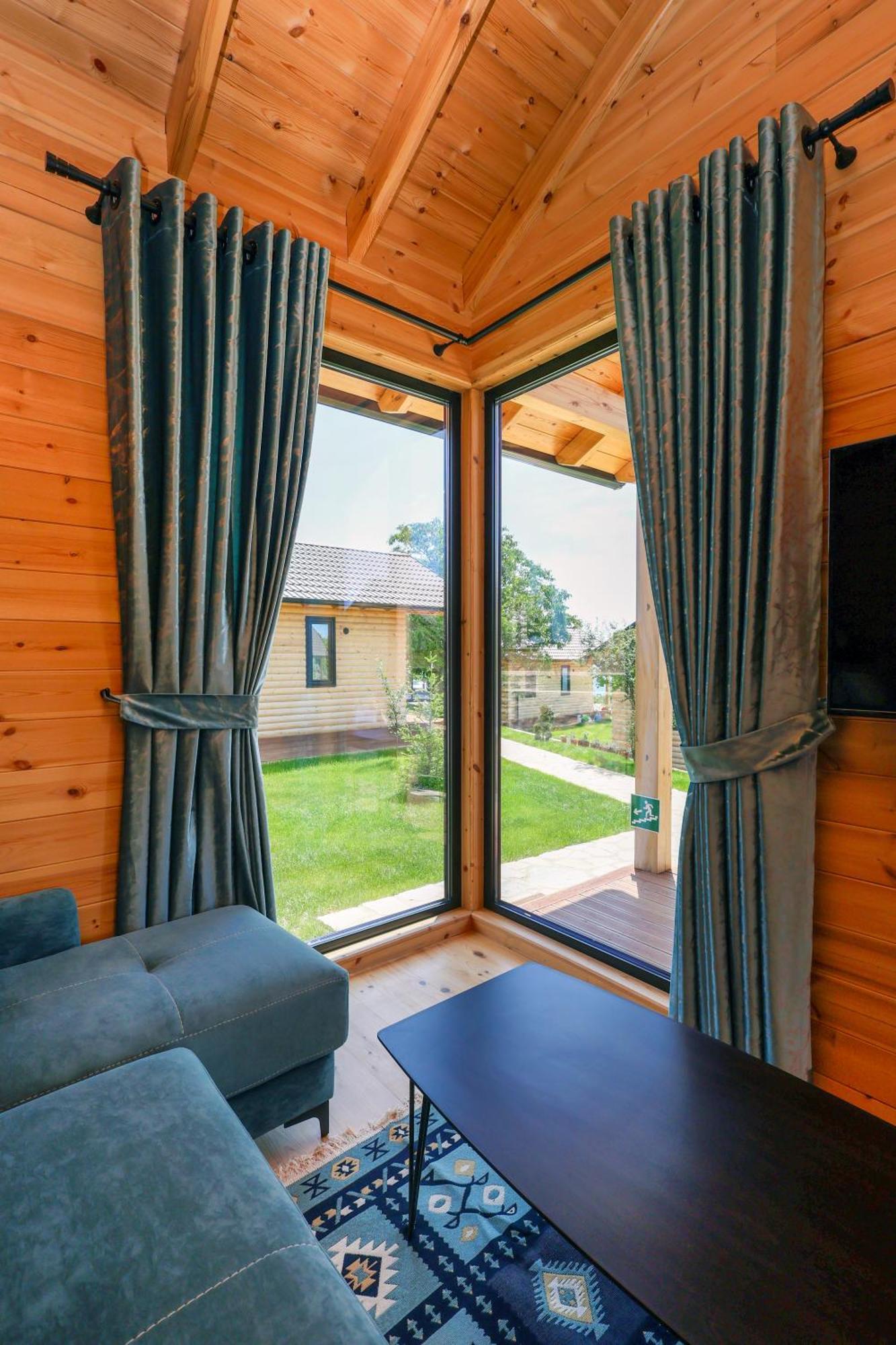 Hotel Bujtina Kapinova Berat Esterno foto