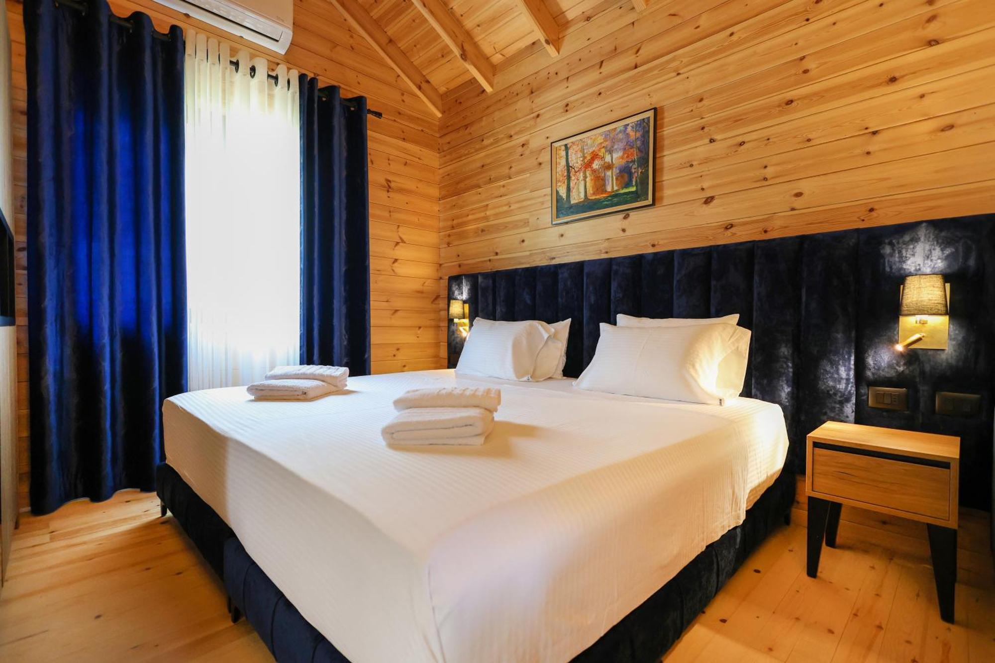 Hotel Bujtina Kapinova Berat Esterno foto