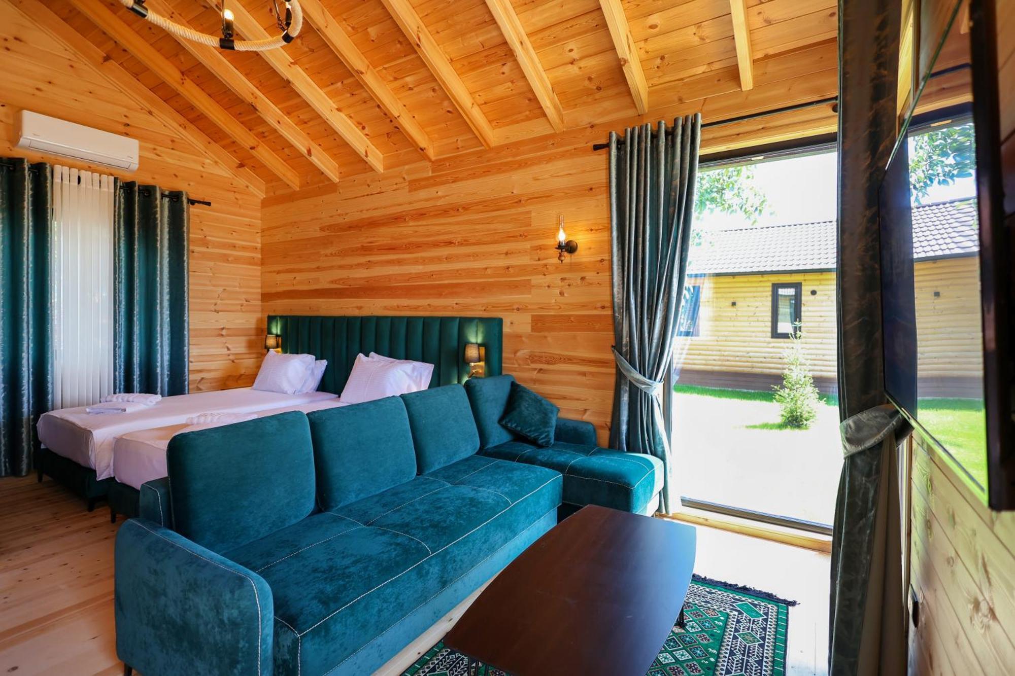 Hotel Bujtina Kapinova Berat Esterno foto