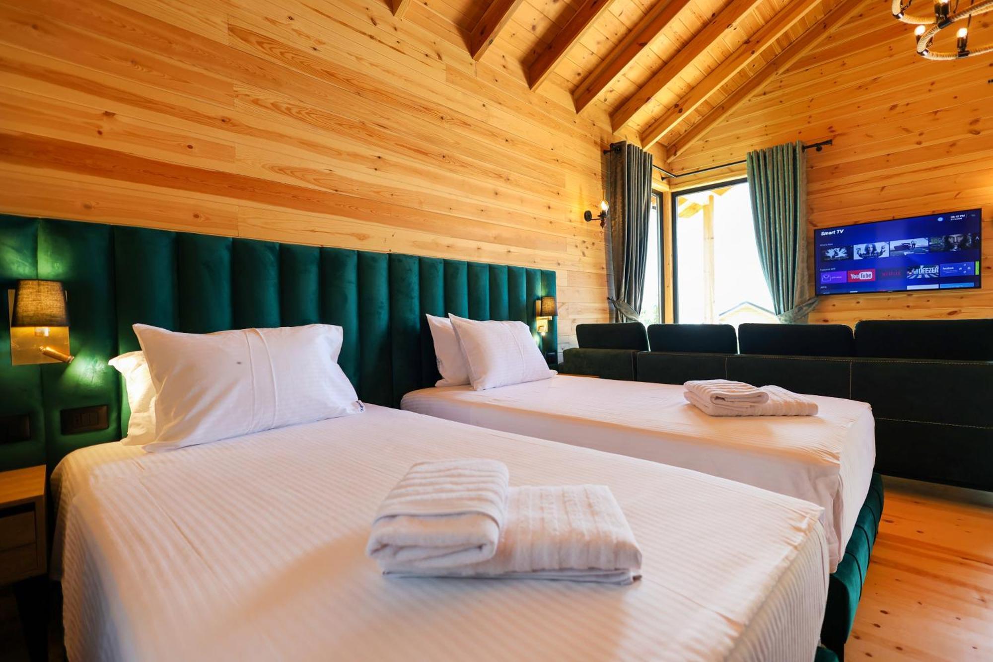 Hotel Bujtina Kapinova Berat Esterno foto