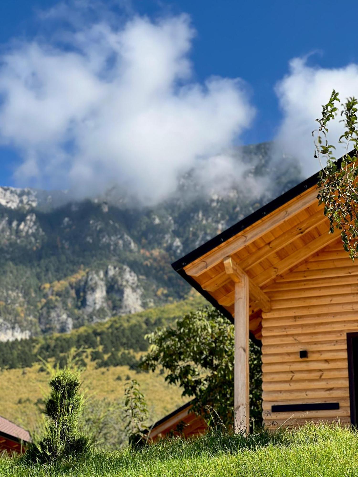 Hotel Bujtina Kapinova Berat Esterno foto